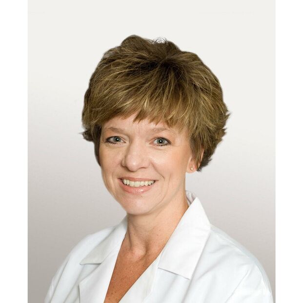 Zdravnik Dermatolog Nina Vale